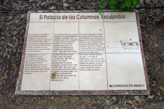 Beskrivning av El Palacio de las Columnas Esculpidas, Chichén Itzá.