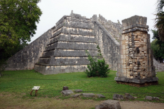 Benhuset (Osario), den pyramidformade gravbyggnaden, Chichén Itzá.