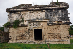 Kyrkan (La Iglesia), ett litet tempel dekorerat med ansiktsmasker tillägnat guden Chaac, Chichén Itzá.