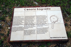 Beskrivning av Cenote Sagrado, Chichén Itzá.