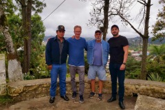 Juan (six-finger), Stefan, Maynor (Stefans morbror)  och Stefan i Cobán.