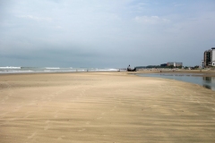 En av världens längsta obrutna sandstränder: Cox's Bazar.