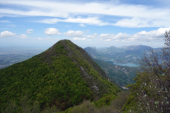 Mount Tujanit från Mount Dajti.