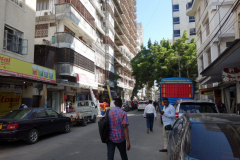 Gatuscen längs India street, Dar es-Salaam.