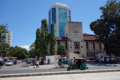 Gatuscen längs Kivukoni road, Dar es-Salaam.