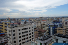 Utsikten över centrala Dar es-Salaam från taket på Chelsea Hotel.