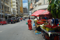 Gatuscen i centrala Dar es-Salaam.