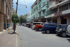Gatuscen i centrala Dar es-Salaam.