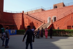 Här är jag på väg in i röda fortet, Delhi.