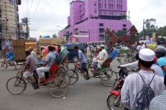 Gatuscen i centrala Dhaka.