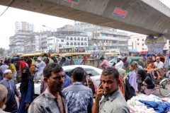 Enorma folkmassor i centrala Dhaka!