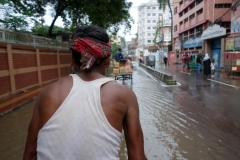 Översvämning i old Dhaka efter massivt regn.