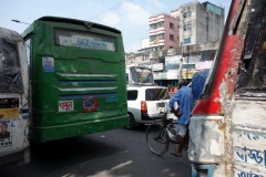 Trafiksituationen i Dhaka är extrem överallt.