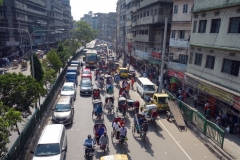 Trafiksituationen i Dhaka är extrem överallt.