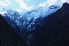 Kantega (6782 m) och Thamserku (6623 m) från Tengboche vid soluppgången.