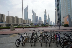 Förutom skyskrapor och bostadshus i stadsdelen Trade Centre syns även Burj Khalifa på denna bild, Dubai.