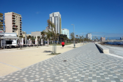 Strandpromenaden i Durrës.