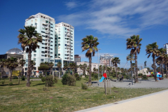 Strandpromenaden i Durrës.