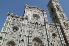 Del av  katedralen Santa Maria del Fiore (Il Duomo) till vänster i bild och Giotto's Bell Tower till höger, Florens.