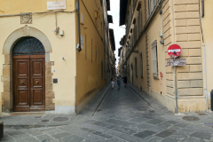 Liten gränd vid Piazza di Santa Croce, Florens.