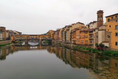 Ponte Vecchio över floden Arno, Florens.