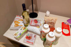 Varor som handlats till hotellrummet, Florens.