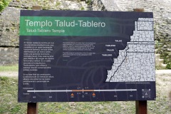 Information om Templo Talud-Tablero, Tikal.