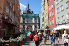 Gyllene porten i slutet av Długa-gatan, gamla stan, Gdańsk.