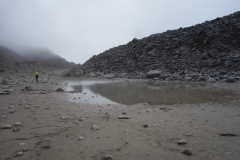 Peng startar några minuter före mig vid Gorak Shep mot Everest Base Camp!