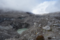 Vackra Khumbu-glaciären på nära håll, trekken upp till Everest Base Camp.