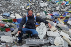 Stefan framme vid Everest Base Camp! En fantastisk känsla!