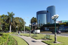 Gatuscen vid Plaza Obelisco, Zona9-Zona10, Guatemala City.