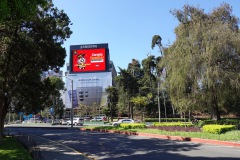 Gatuscen vid Plaza Obelisco, Zona9-Zona10, Guatemala City.