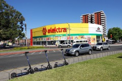 Gatuscen vid Plaza Obelisco, Zona9-Zona10, Guatemala City.