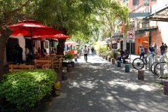 Gågata i Zona 4, Guatemala City.