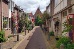 Radhus längs mysiga gata, Haarlem.