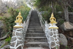 Trappor upp till Monkey mountain, Khao Takiab beach, Hua Hin.
