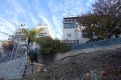 I ett liknande hus som dom på bilden har jag mitt boende i Jerusalem.