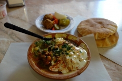 Falaffel och hummus. Min lunch på Abu Shukri, Muslim Quarter, Jerusalem.