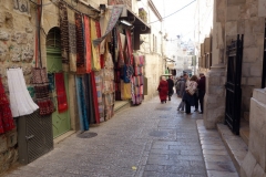 Gatuscen längs Via Dolorosa, Jerusalem.