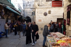 Station 5: Platsen där Jesus tros ha fått hjälp av Simon the Cyrene att bära korset, Via Dolorosa, Jerusalem.