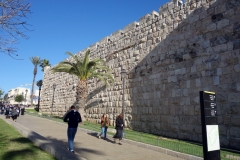 Muren runt gamla staden en bit norr om Jaffa Gate, Jerusalem.