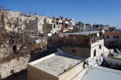 Vandringen på muren runt gamla staden mellan Jaffa Gate och Lion’s Gate, Jerusalem.