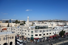 Vandringen på muren runt gamla staden mellan Jaffa Gate och Lion’s Gate, Jerusalem.