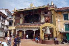 Tibetanskt kloster på området vid Boudhanath stupa, Katmandu.