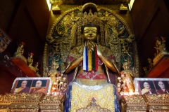 Buddhisttempel på området vid Boudhanath stupa, Katmandu.