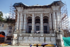 Jordbävningsskadade Hanuman Dhoka (Royal Palace), Durbar Square, Katmandu.