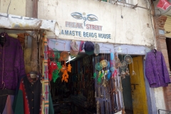 Affär längs berömda Freak Street, Katmandu.