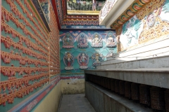 Bönehjul vid entrén till Swayambhunath-templet, Katmandu.