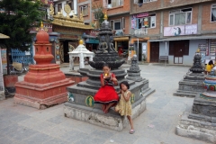 Tempelområdet vid Kathesimbhu stupa i centrala Katmandu.